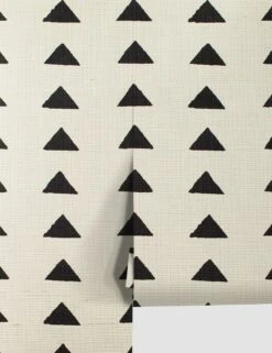 Triangles Grasscloth Wallpaper By Nathan Turner 7 Triangles Grasscloth Wallpaper By Nathan Turner -Decor Wall Sales TrianglesGrassclothBlack